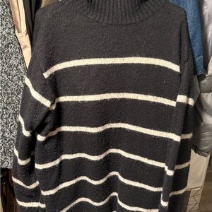 Women Black and White Striped Sweater